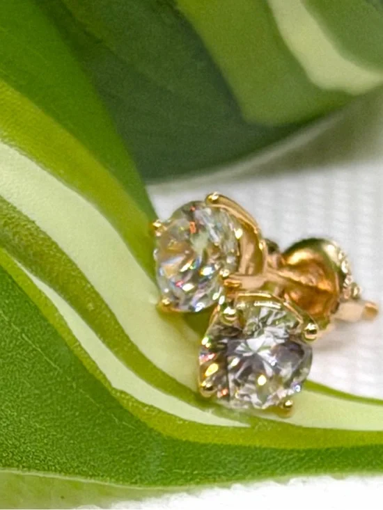 10k Yellow Gold Plated Zircon Stud Earrings - Picture 5 of 5